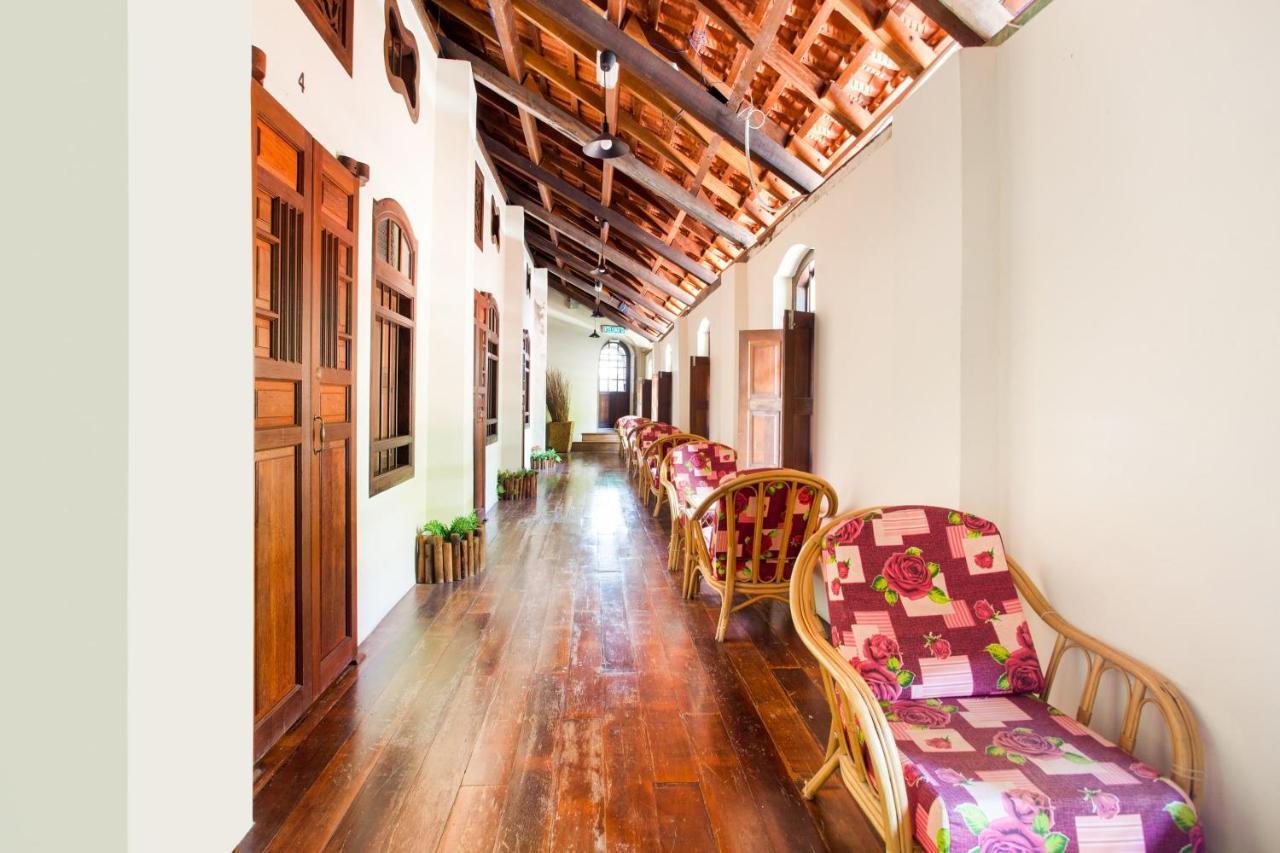 Oyo 89481 Rg Heritage Boutique George Town Buitenkant foto